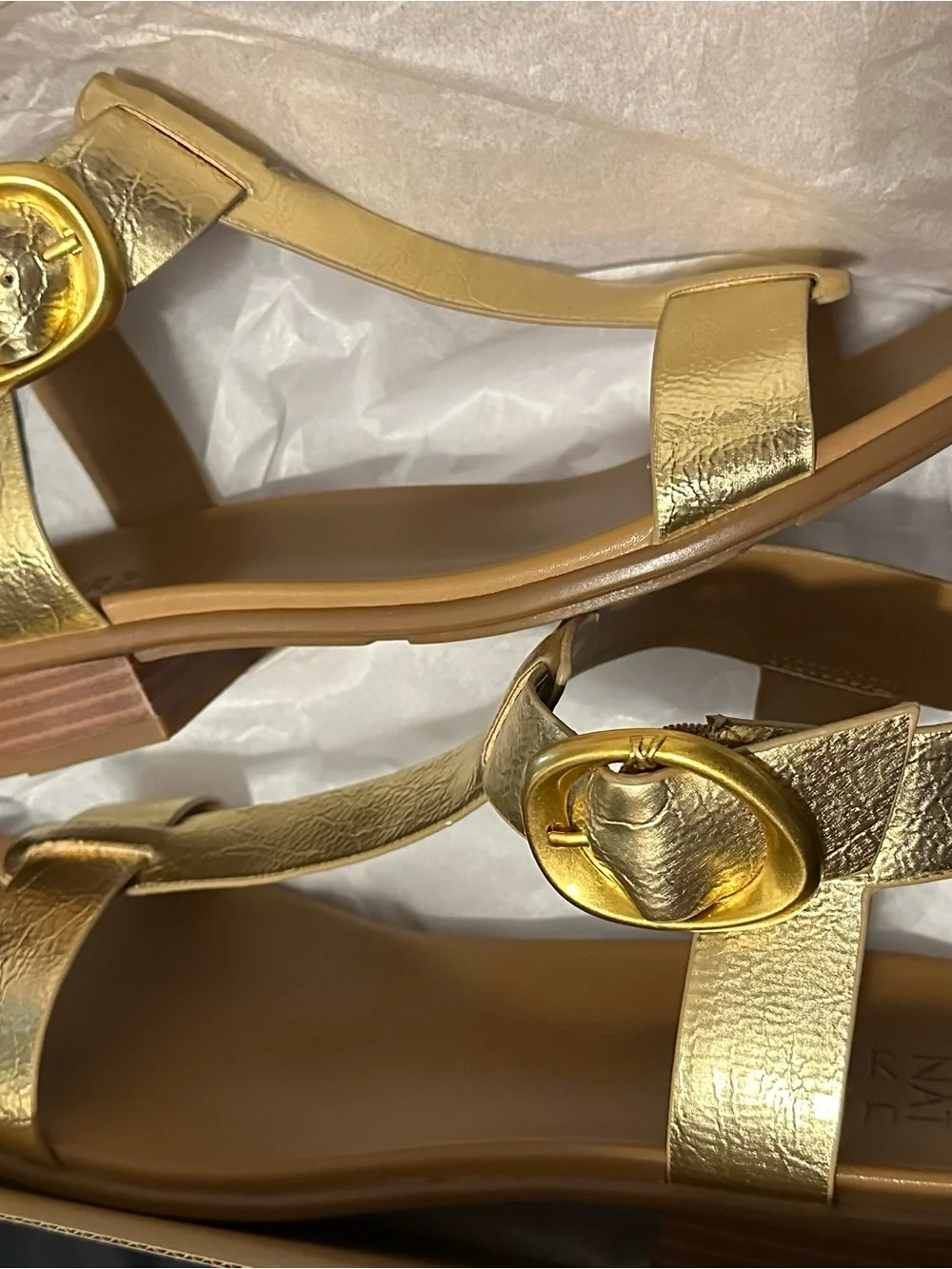 Naturalizer Brandy Metallic Gold T-Strap Sandal NWOB Women’s 11WW